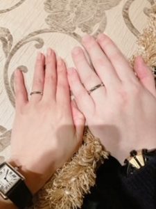 カルティエ結婚指輪着用の様子